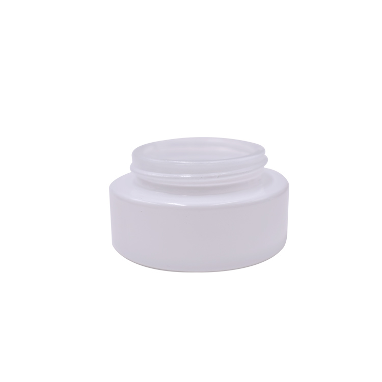 30g-white-glass-jar-with-bamboo-lid-8
